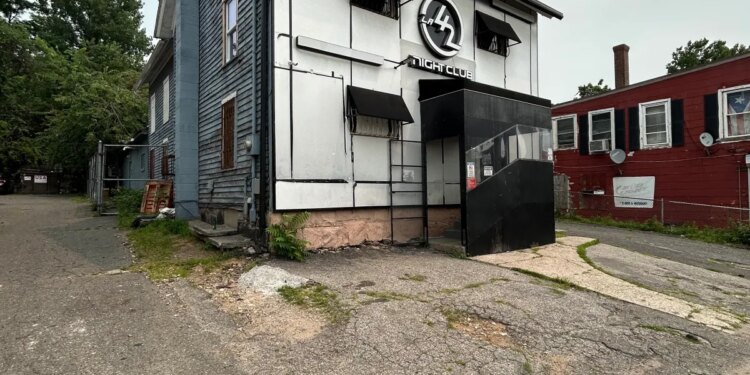Two teens charged in deadly Waterbury nightclub shooting