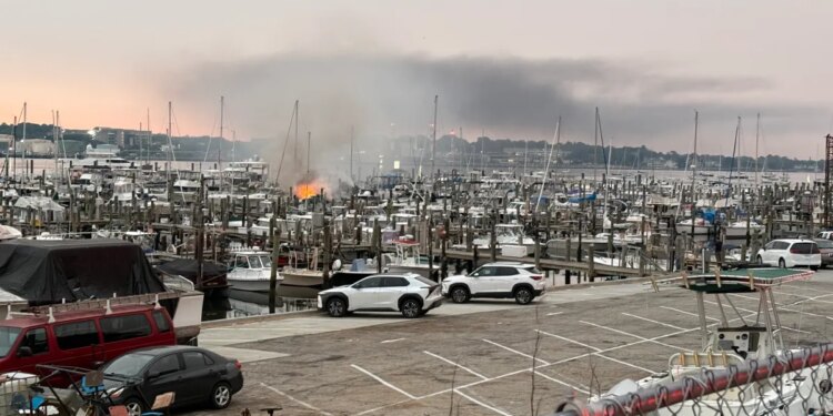 2 boats caught on fire at Burr's Marina in New London