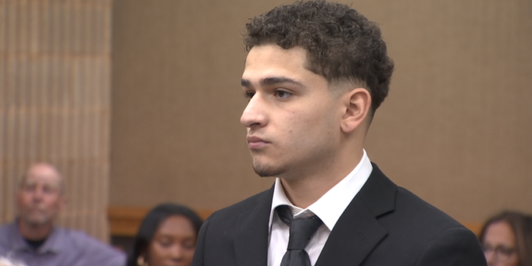 Judge rules that Raul Valle will face new trial in 2022 fatal stabbing of Shelton teen