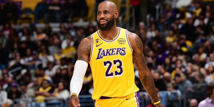 LeBron James heading to Philadelphia, joining Sixers on two-year deal
