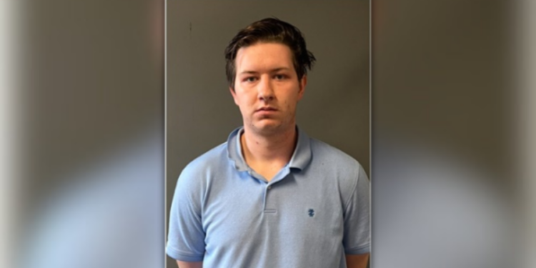 New York man arrested, charged with BUI, after fatal canoe incident on Lake Hayward