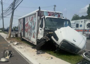 PHOTOS: 2 people injured in Westport box truck crash on Post Road East