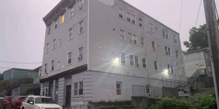 Person suffers smoke inhalation after multifamily house fire on Locust Street in Waterbury