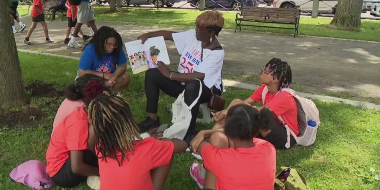 Read-In on the New Haven Green supports summer literacy
