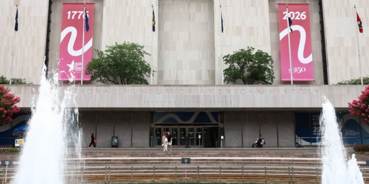 Trump orders signs outside Smithsonian saying some exhibits are inaccurate
