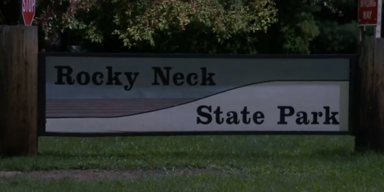 Several state parks, beaches close Friday due to capacity