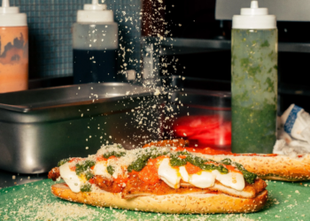 Between Friends Sandwich Co. Opens in Norwalk
