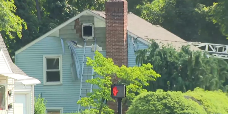 House fire closes Park Road in West Hartford