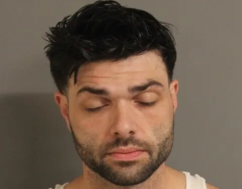 3 arrested after standoff at Trumbull hotel