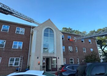 3 people displaced after kitchen fire at Norwalk apartment building