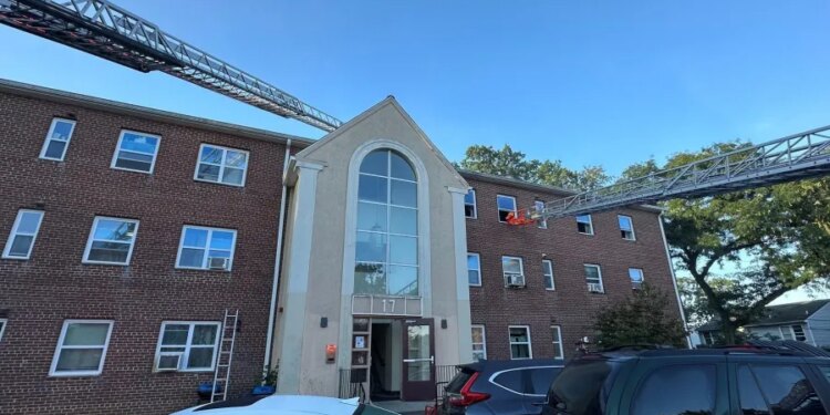 3 people displaced after kitchen fire at Norwalk apartment building