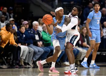 Beacon Falls native extending college basketball career at St. John's