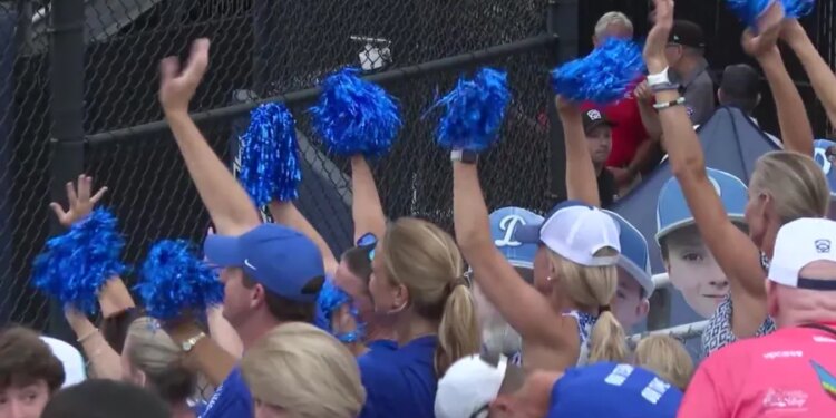 Community rallies around Darien Little League team as season comes to end