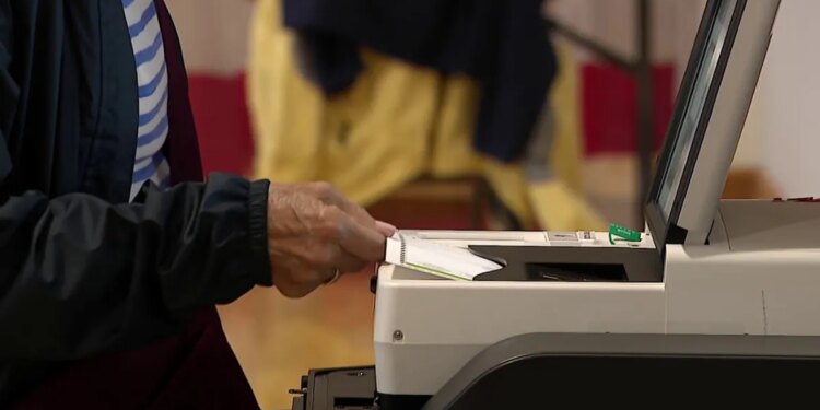 Lawmakers consider moving primaries to boost turnout