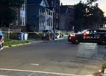 Homicide investigation underway in Hartford: police