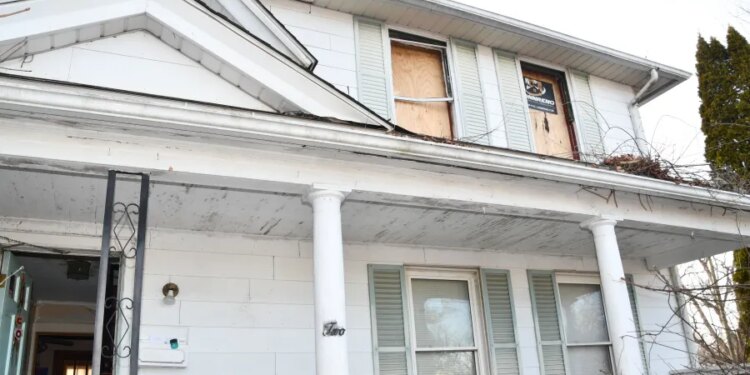 Probate judge approves sale of Waterbury home where stepson was allegedly held captive