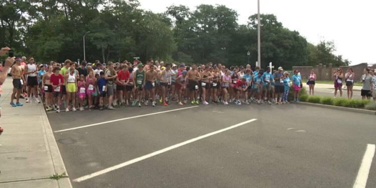 Runners enjoy ice cream at Milford 5K while raising money for Boys and Girls Club