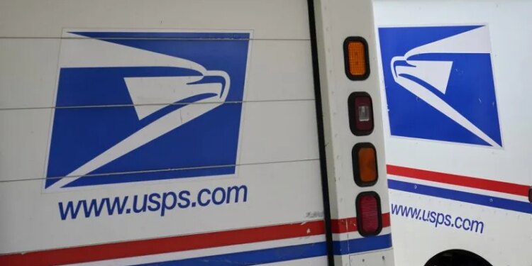 Wolcott police warn of checks being stolen from mail